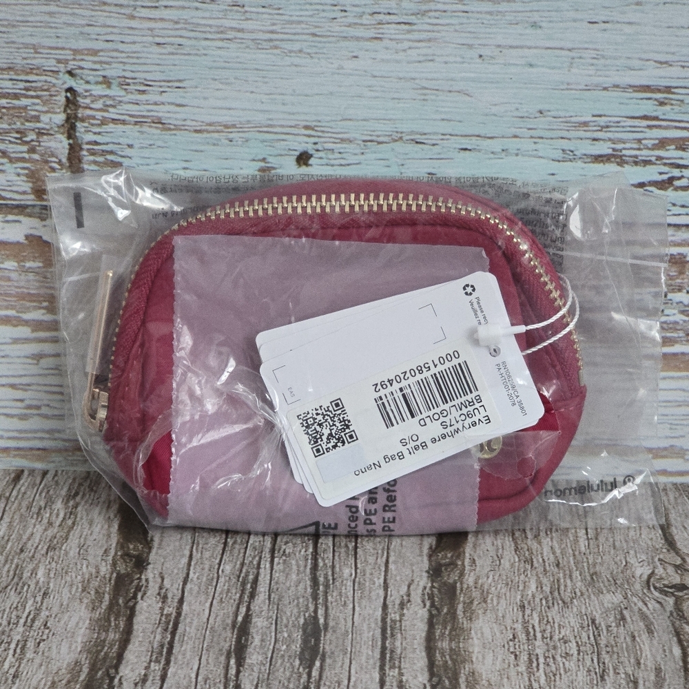 *NWT* LULULEMON Everywhere Belt Bag Nano In Berry Rumble - Picture 8 of 11